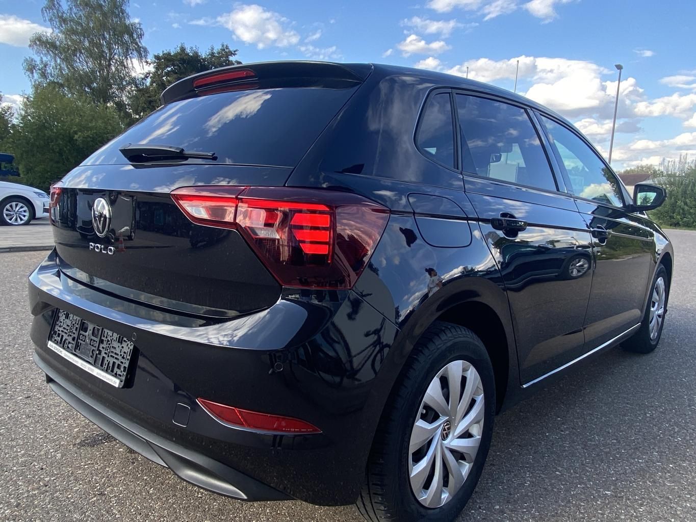 Volkswagen Polo 2023 г. Чёрный, пробег 45440 км