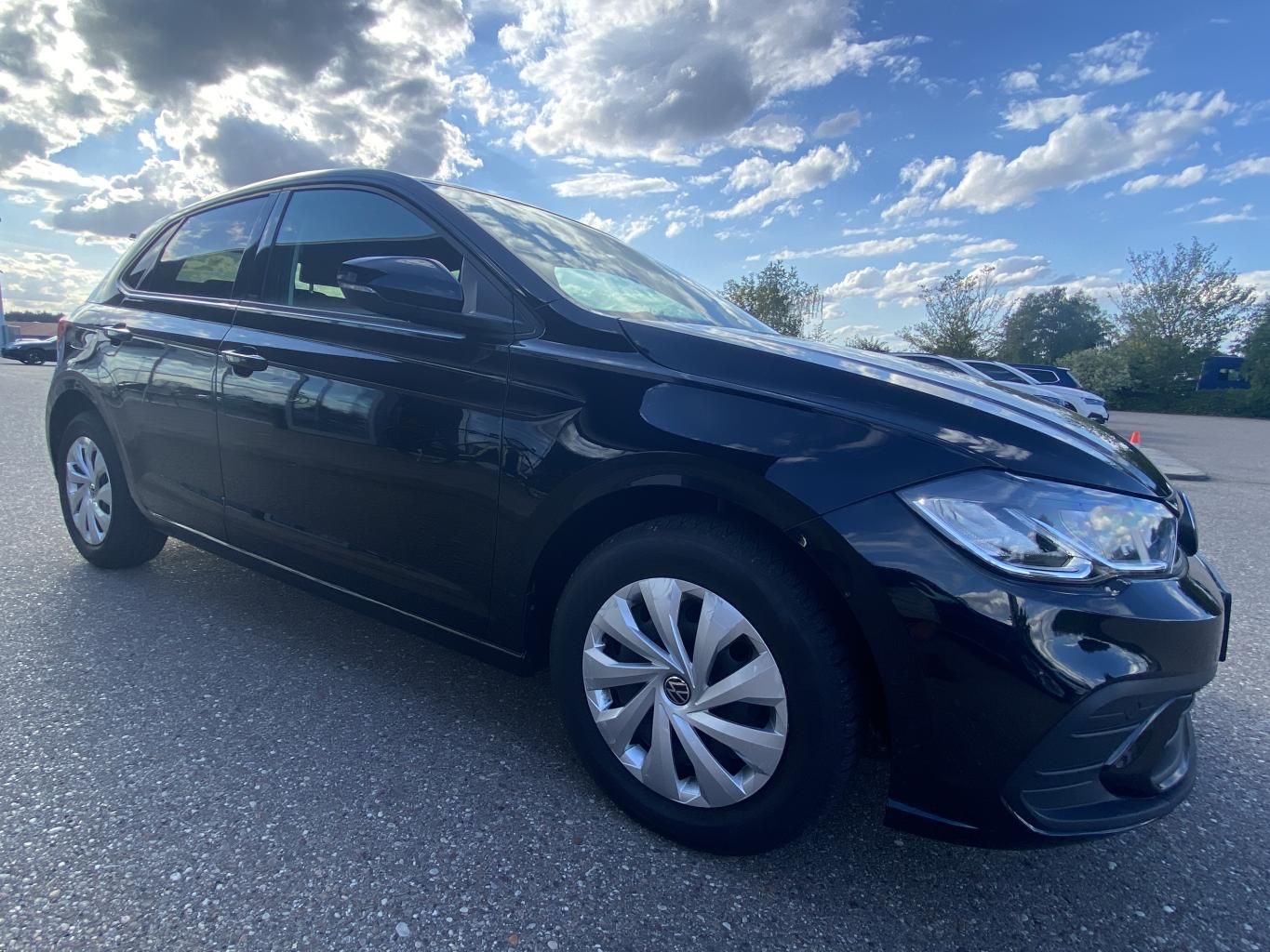 Volkswagen Polo 2023 г. Чёрный, пробег 45440 км