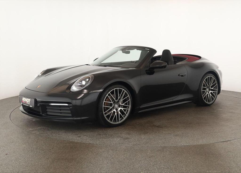 Porsche 992 2023 г. Чёрный, пробег 53300 км