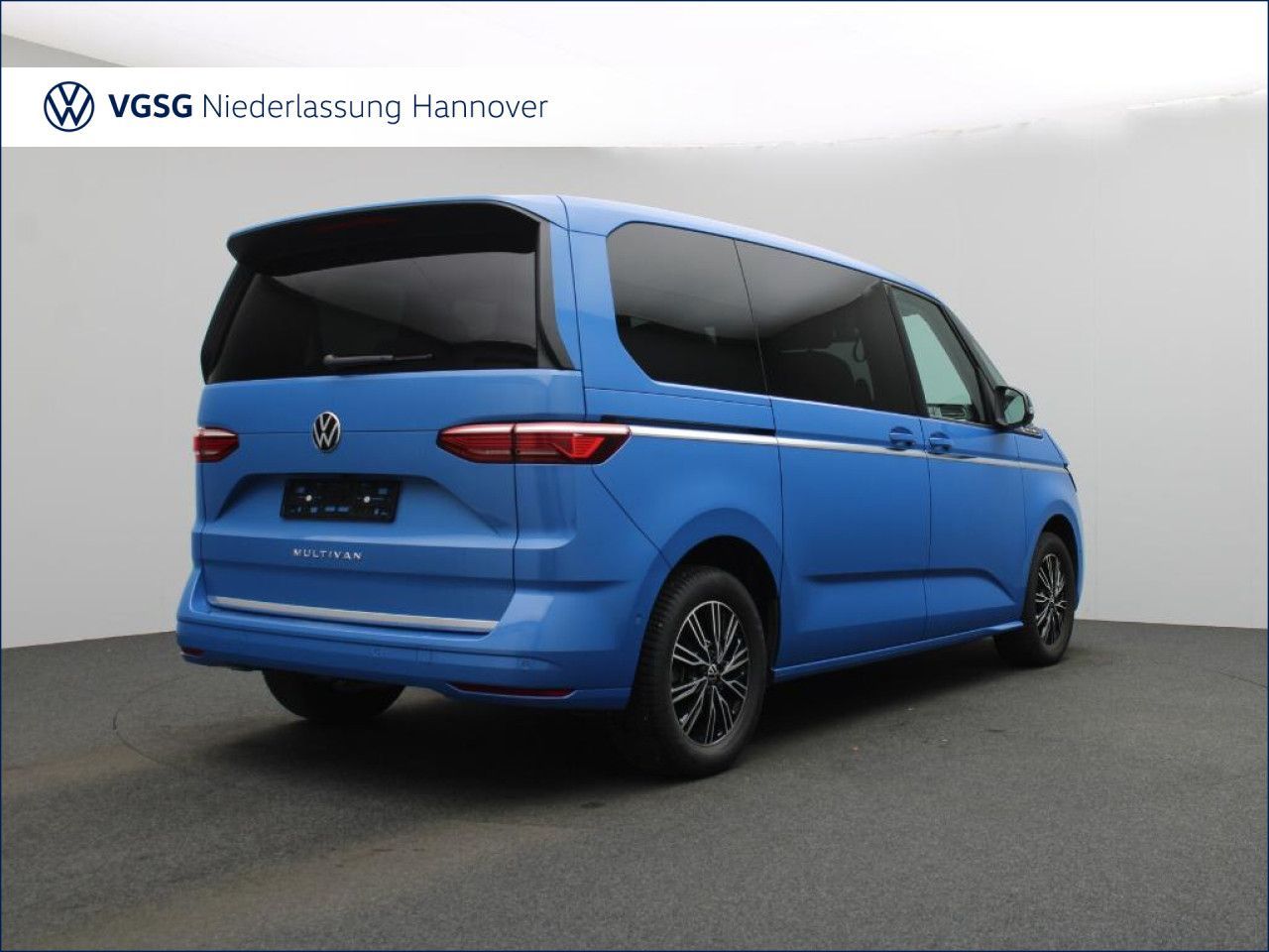Volkswagen T7 MULTIVAN 2025 г. Синий, пробег 10438 км