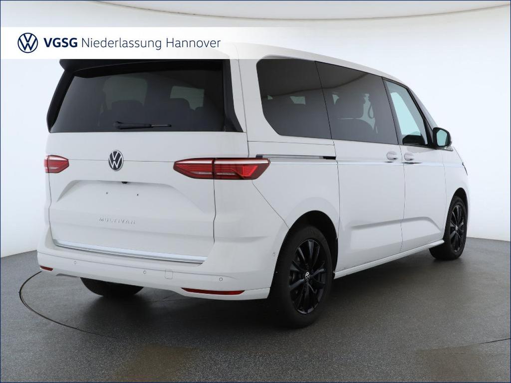 Volkswagen T7 MULTIVAN 2025 г. Белый, пробег 18852 км