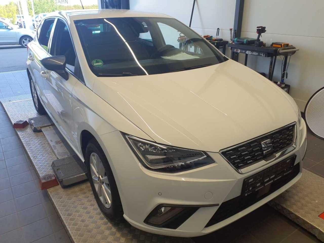 SEAT Ibiza 2021 г. Белый, пробег 55500 км