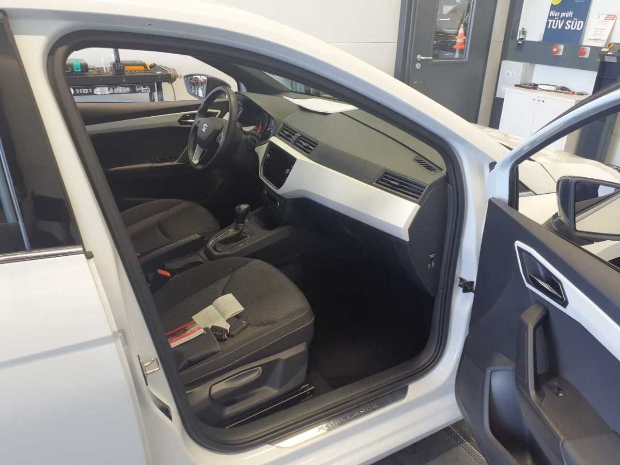 SEAT Ibiza 2021 г. Белый, пробег 55500 км