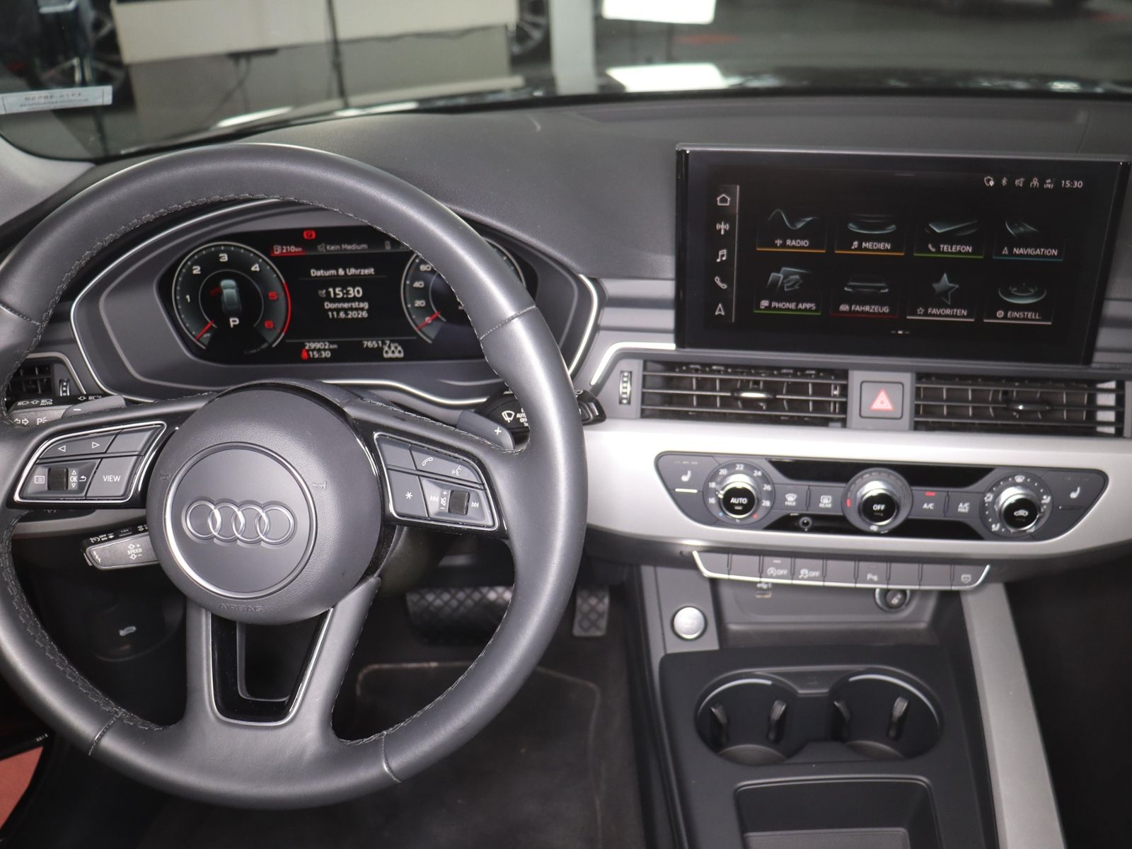 Audi A4 2022 г. Чёрный, пробег 29902 км