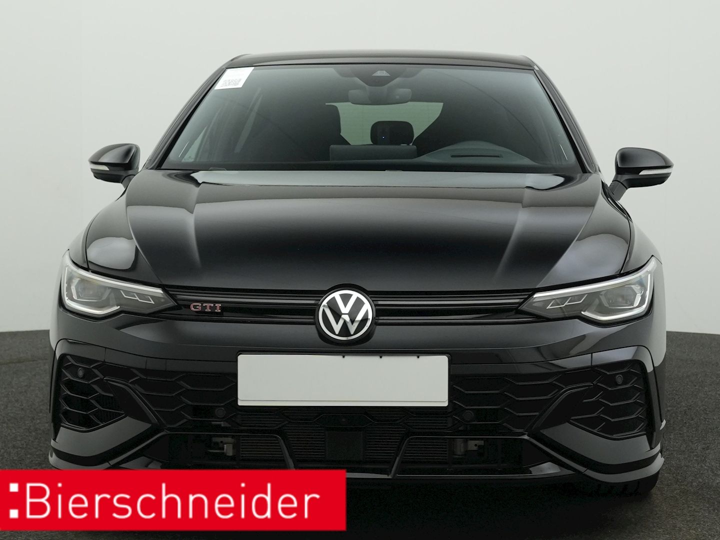 Volkswagen Golf 2025 г. Чёрный, пробег 2925 км