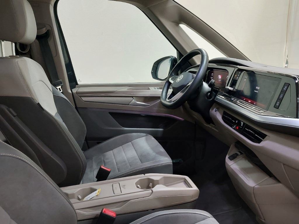 Volkswagen T7 MULTIVAN 2025 г. Серый, пробег 26300 км