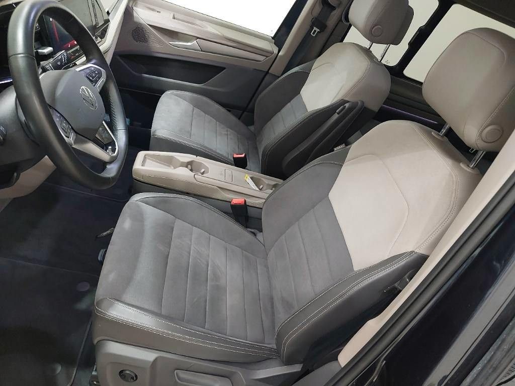 Volkswagen T7 MULTIVAN 2025 г. Серый, пробег 26300 км