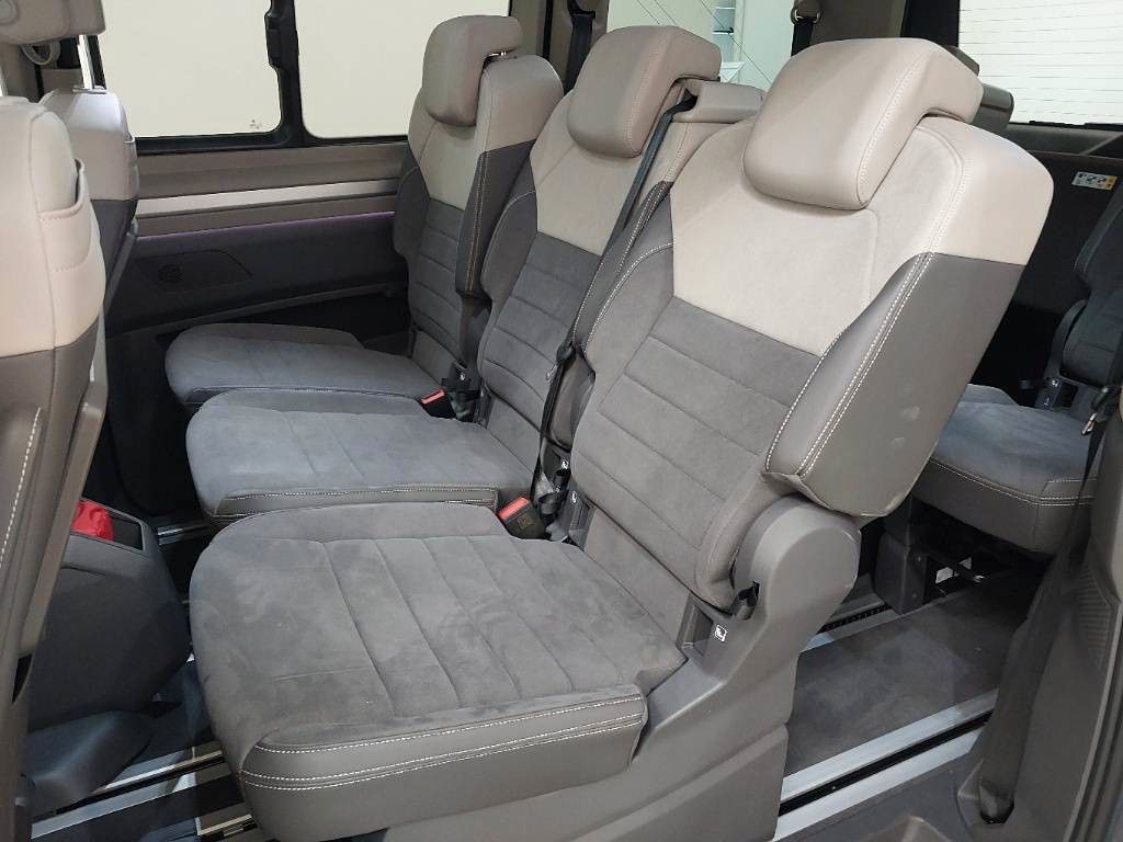 Volkswagen T7 MULTIVAN 2025 г. Серый, пробег 26300 км