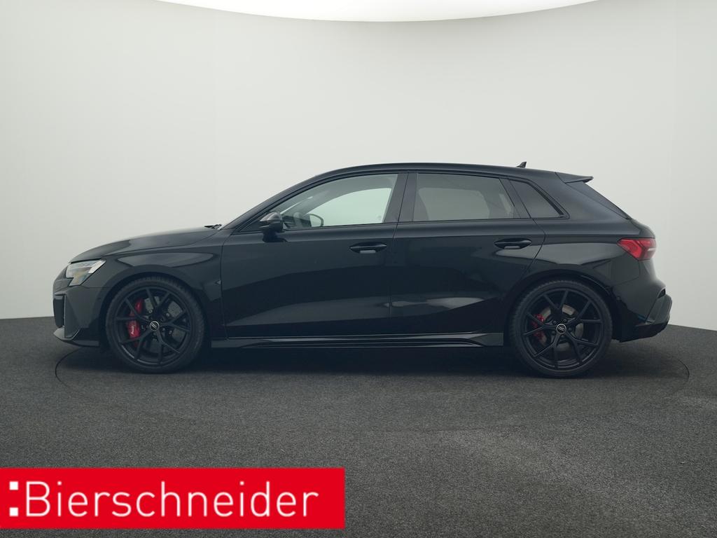 Audi RS3 2025 г. Чёрный, пробег 10950 км