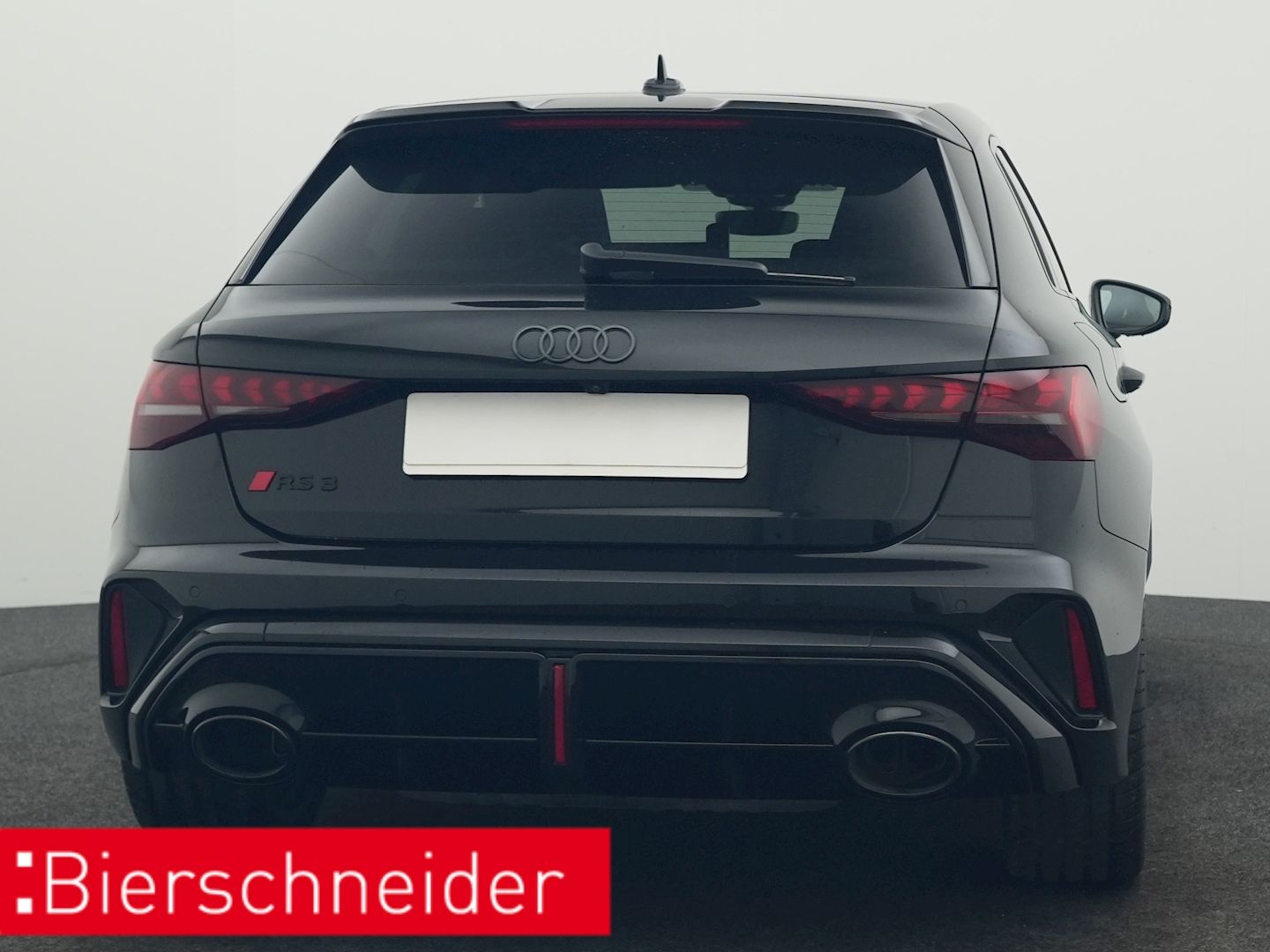 Audi RS3 2025 г. Чёрный, пробег 10950 км