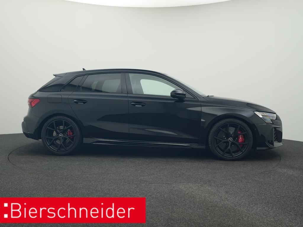 Audi RS3 2025 г. Чёрный, пробег 10950 км