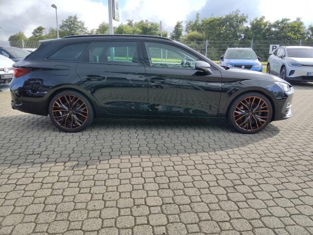 Cupra Leon 2022 г. Чёрный, пробег 59486 км