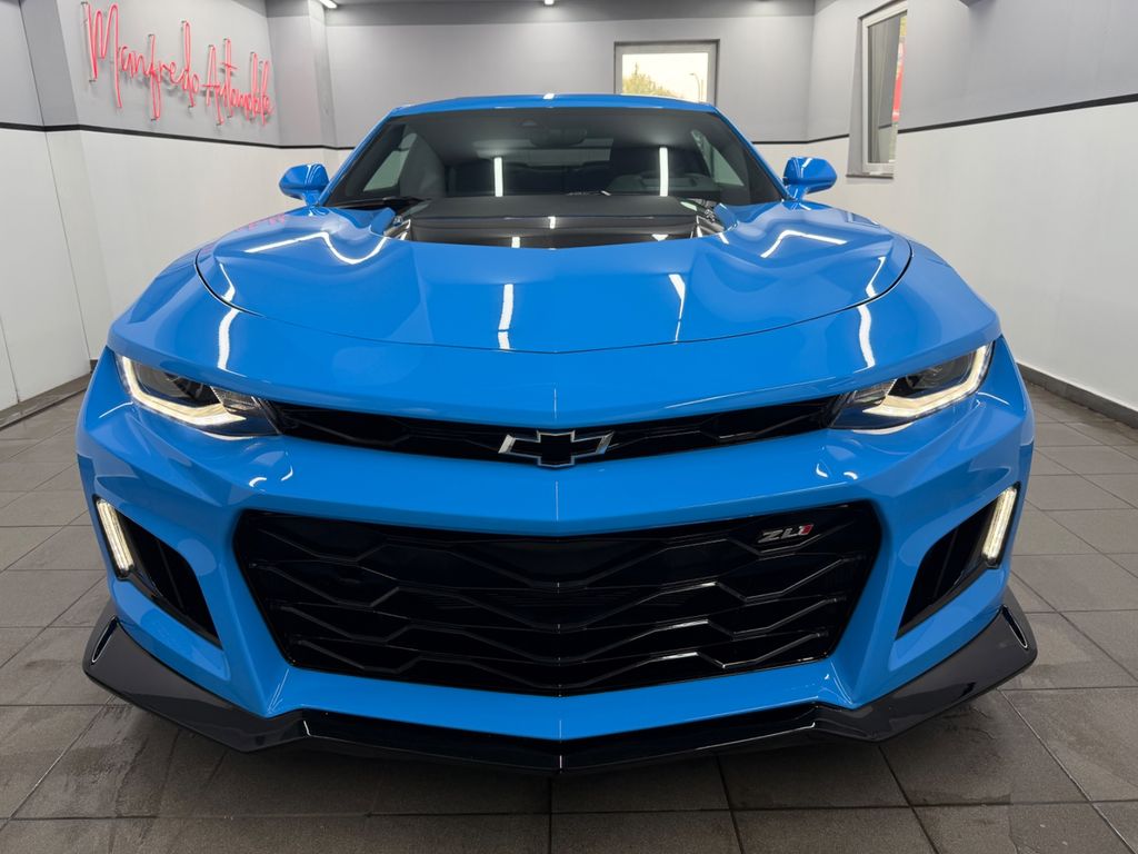Chevrolet Camaro 2023 г. Синий, пробег 6856 км