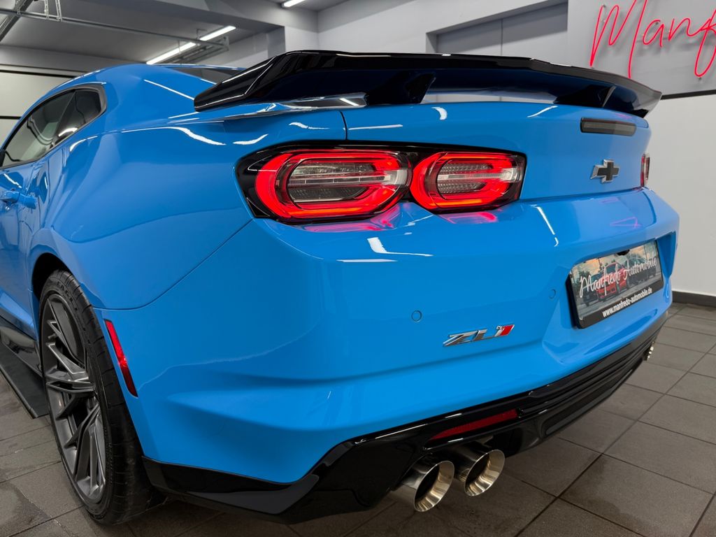 Chevrolet Camaro 2023 г. Синий, пробег 6856 км