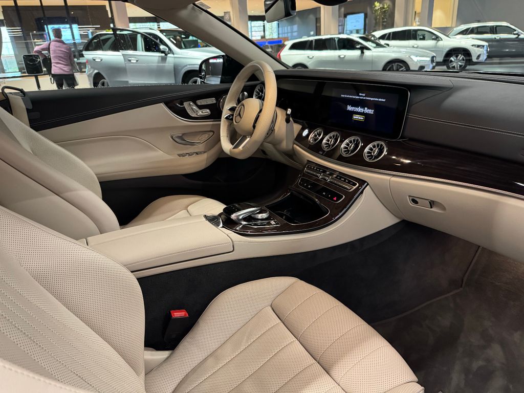 Mercedes-Benz E 200 2023 г. Чёрный, пробег 28000 км