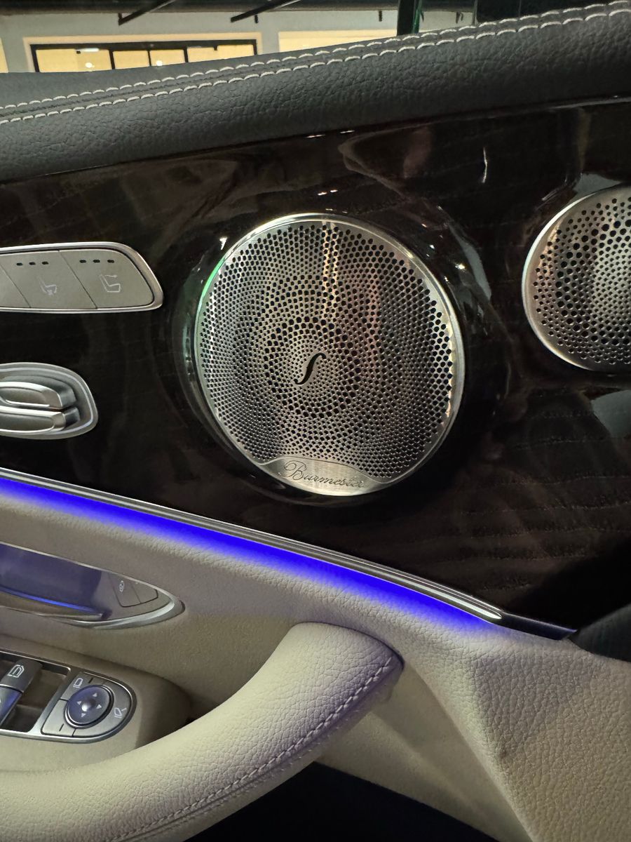 Mercedes-Benz E 200 2023 г. Чёрный, пробег 28000 км
