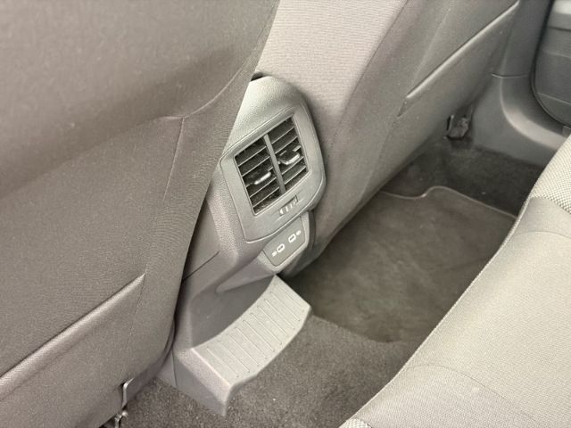 Volkswagen T-Roc 2025 г. Чёрный, пробег 29500 км