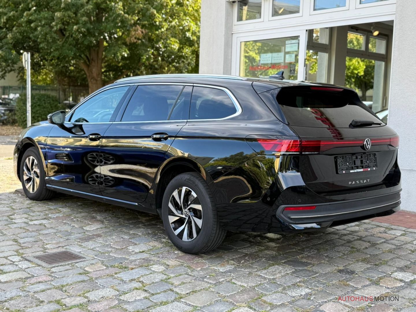 Volkswagen Passat 2024 г. Чёрный, пробег 45638 км