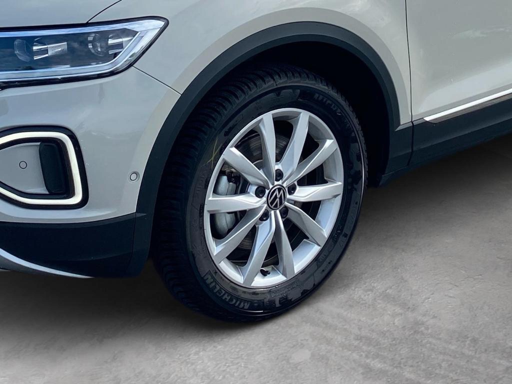 Volkswagen T-Roc 2023 г. Серый, пробег 26500 км