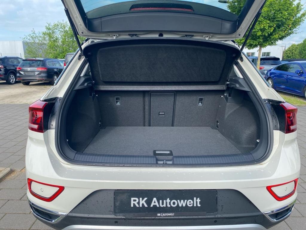 Volkswagen T-Roc 2023 г. Серый, пробег 26500 км
