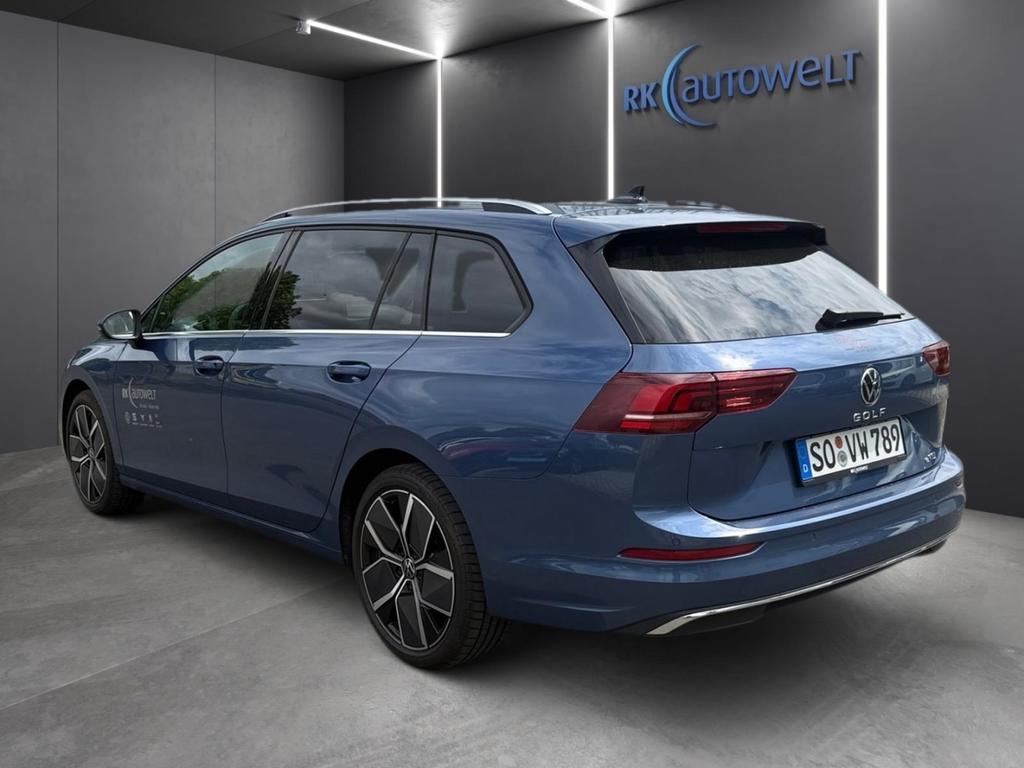 Volkswagen Golf 2024 г. Синий, пробег 25450 км