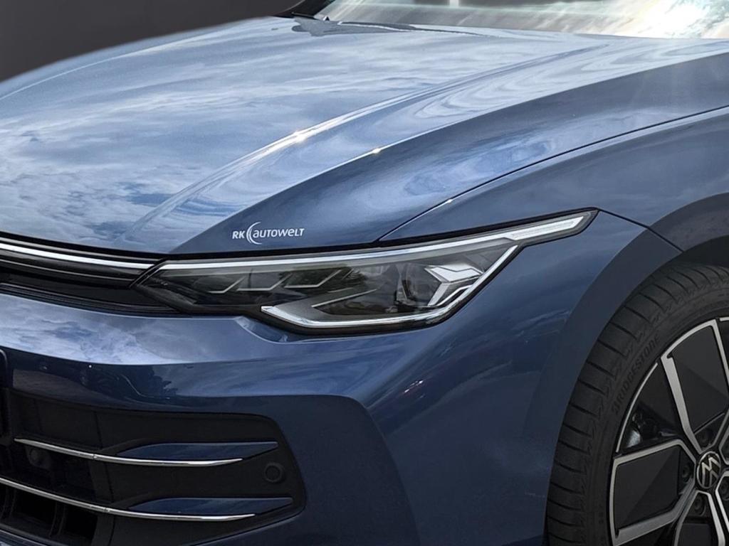 Volkswagen Golf 2024 г. Синий, пробег 25450 км