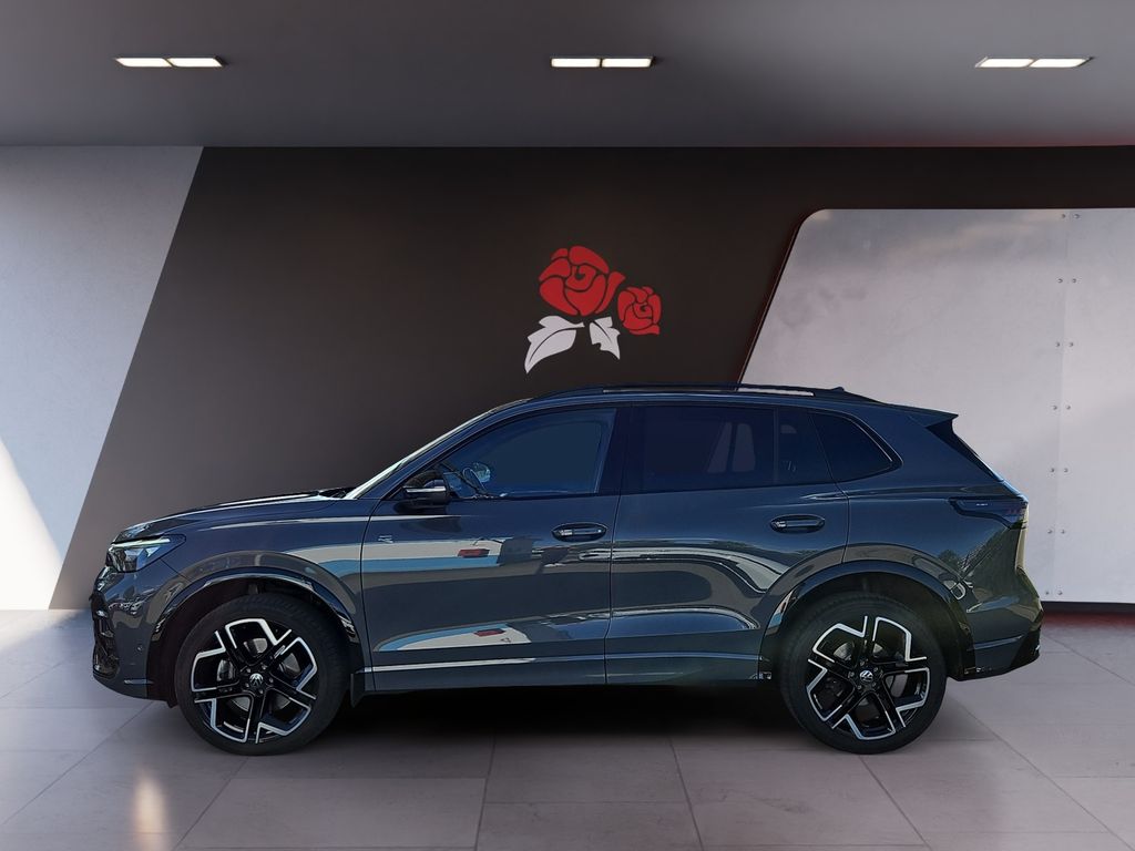 Volkswagen Tiguan 2024 г. Серый, пробег 43000 км