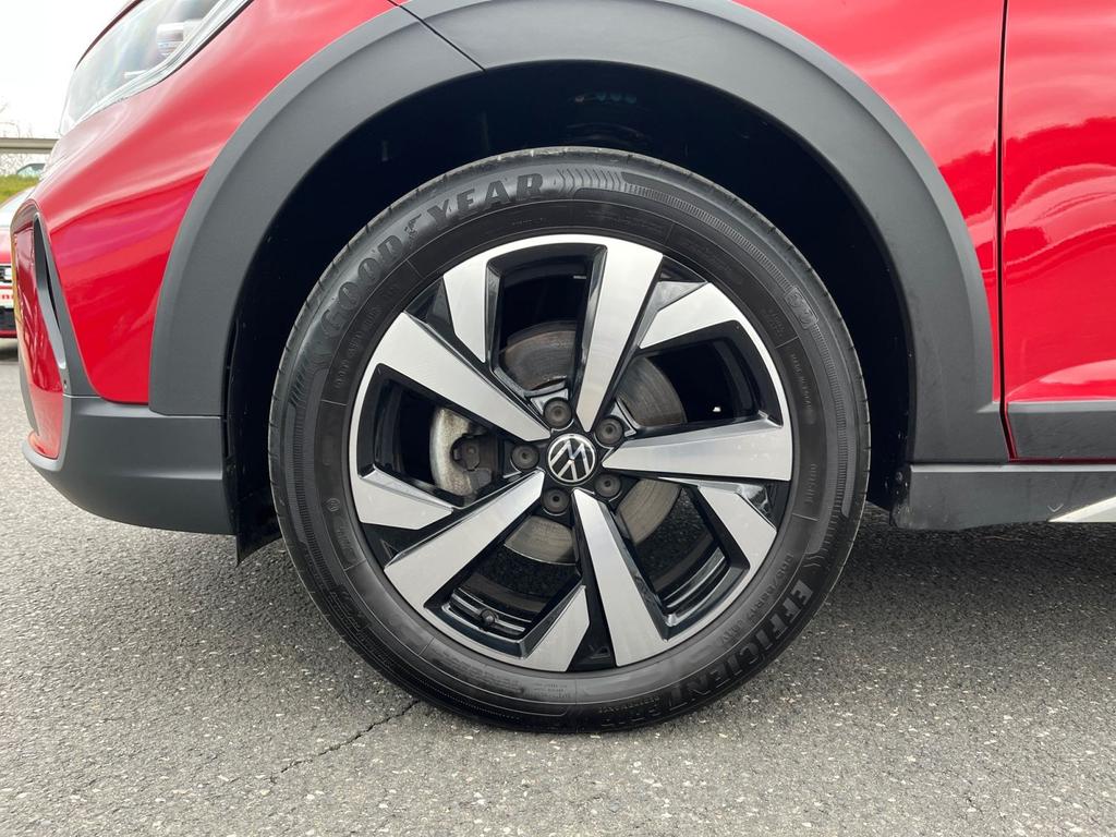 Volkswagen Taigo 2022 г. Красный, пробег 40000 км
