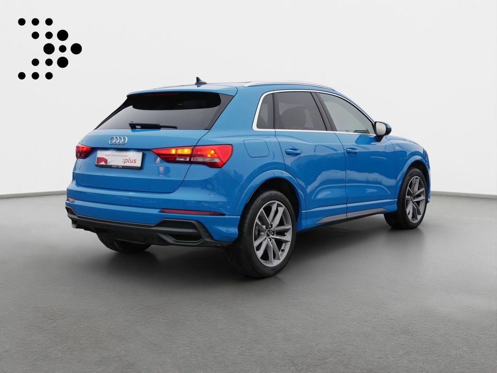 Audi Q3 2023 г. Синий, пробег 46777 км