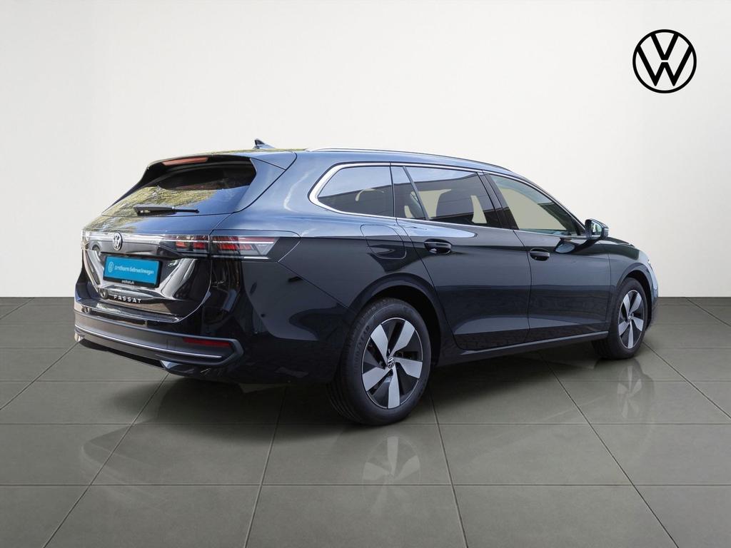 Volkswagen PASSAT VARIANT 2026 г. Чёрный, пробег 6500 км