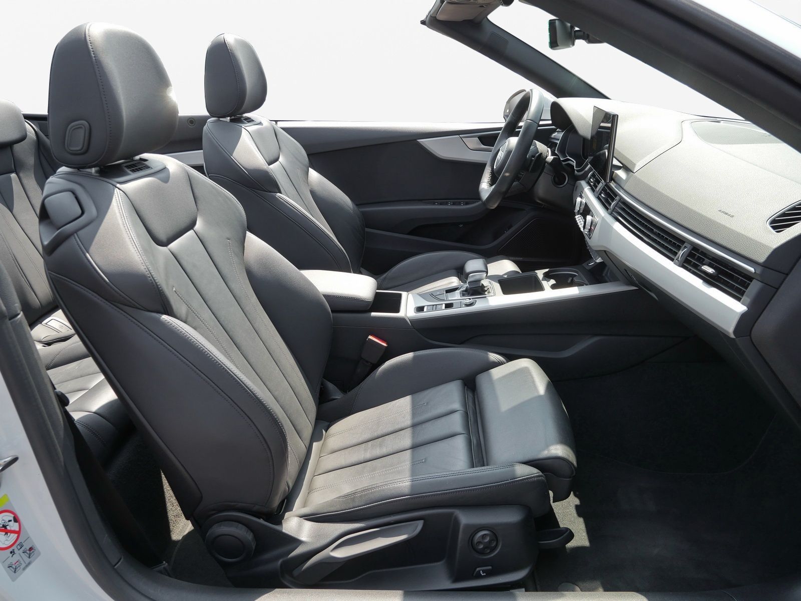 Audi A5 2022 г. Белый, пробег 31385 км