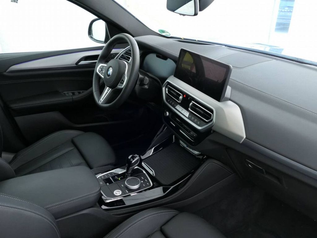 BMW X4 M40 2025 г. Чёрный, пробег 14549 км
