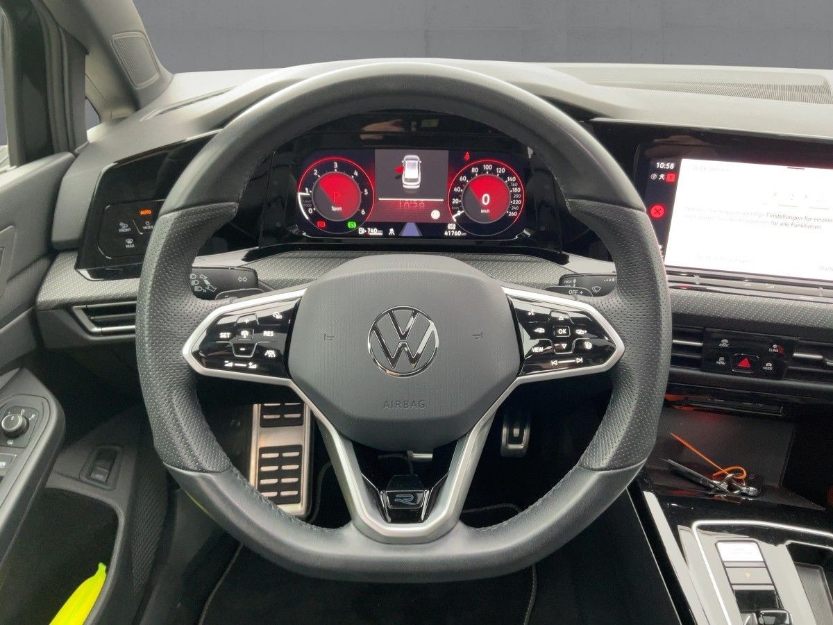 Volkswagen Golf 2024 г. Чёрный, пробег 41757 км