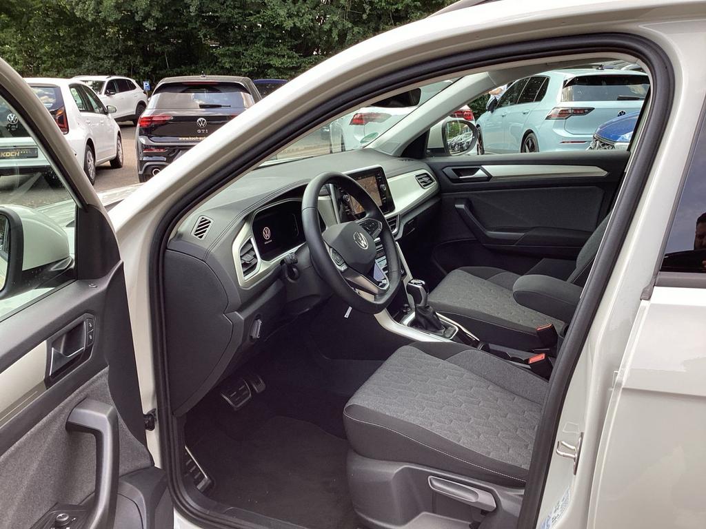Volkswagen T-Roc 2024 г. Серый, пробег 18350 км