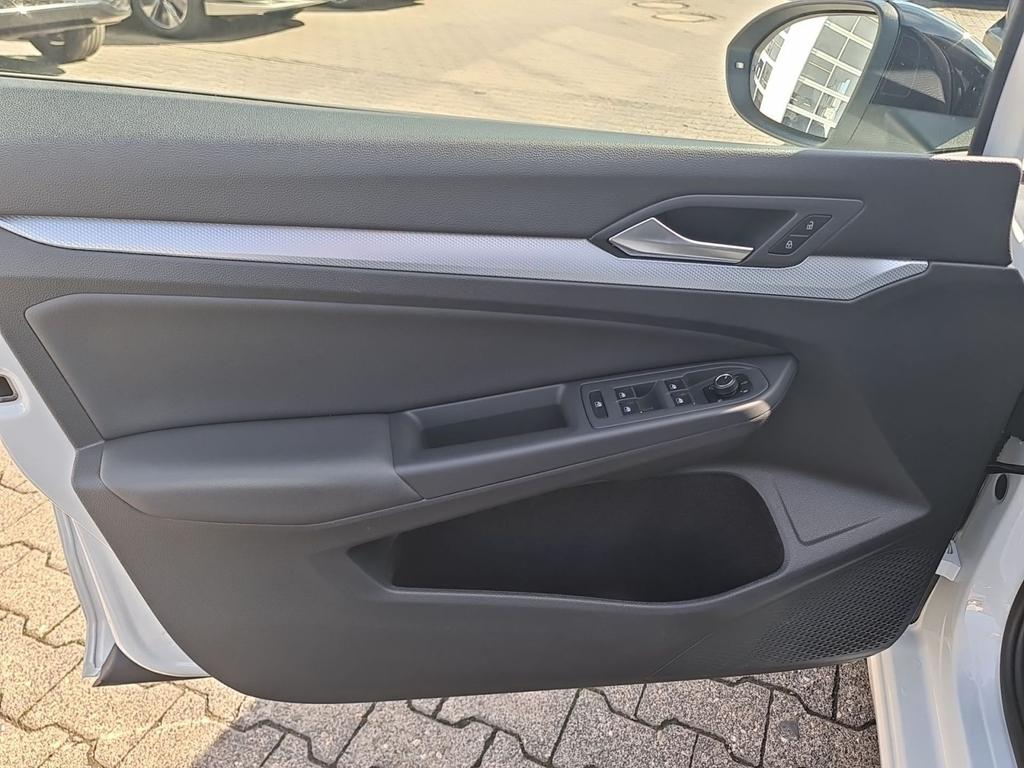 Volkswagen Golf 2025 г. Белый, пробег 25173 км