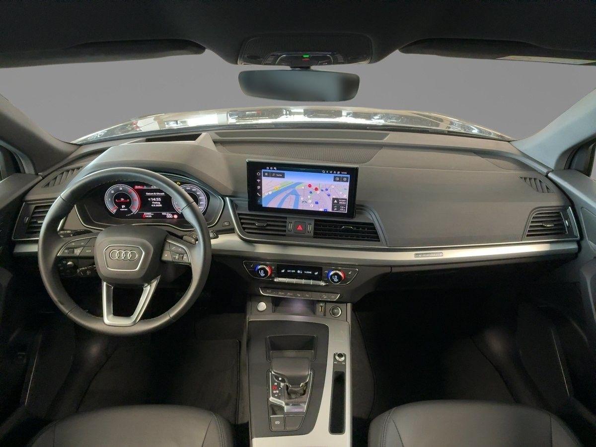 Audi Q5 2025 г. Чёрный, пробег 23480 км