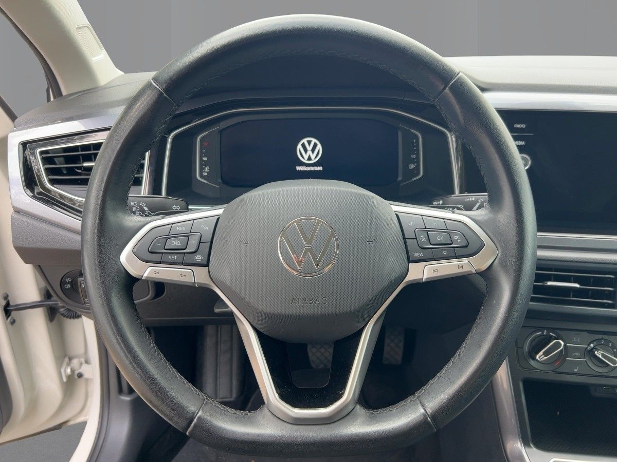 Volkswagen Taigo 2022 г. Серый, пробег 35719 км