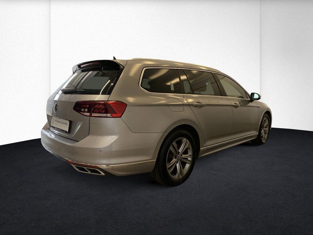Volkswagen Passat 2023 г. Серебристый, пробег 54839 км