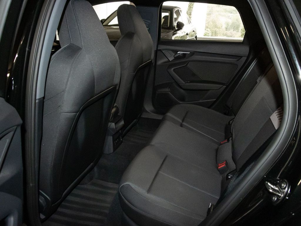 Audi A3 2023 г. Чёрный, пробег 49002 км