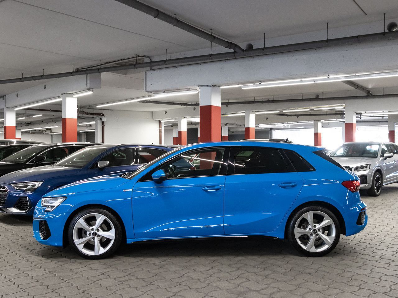 Audi A3 2022 г. Синий, пробег 59500 км