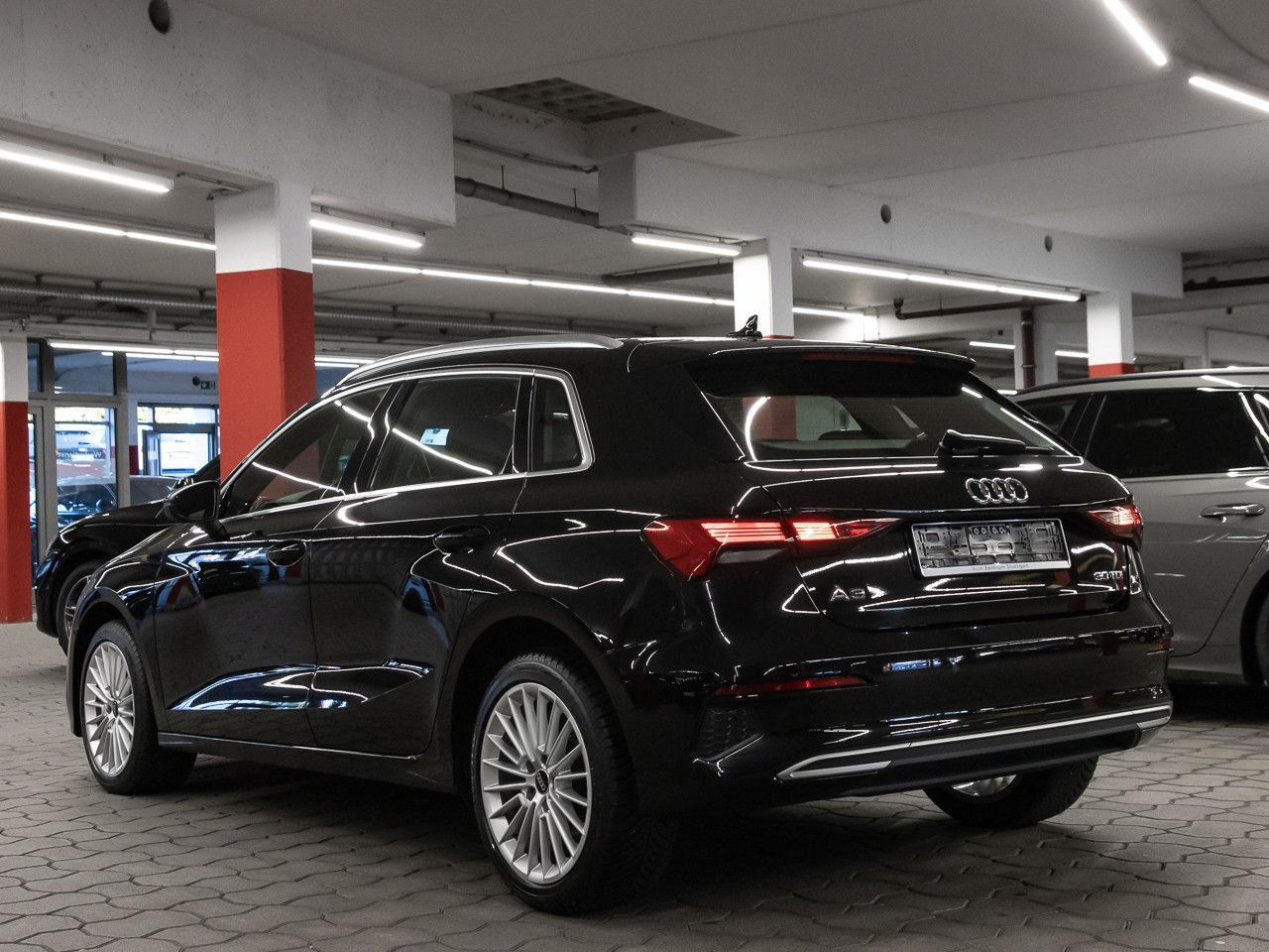 Audi A3 2022 г. Чёрный, пробег 45107 км