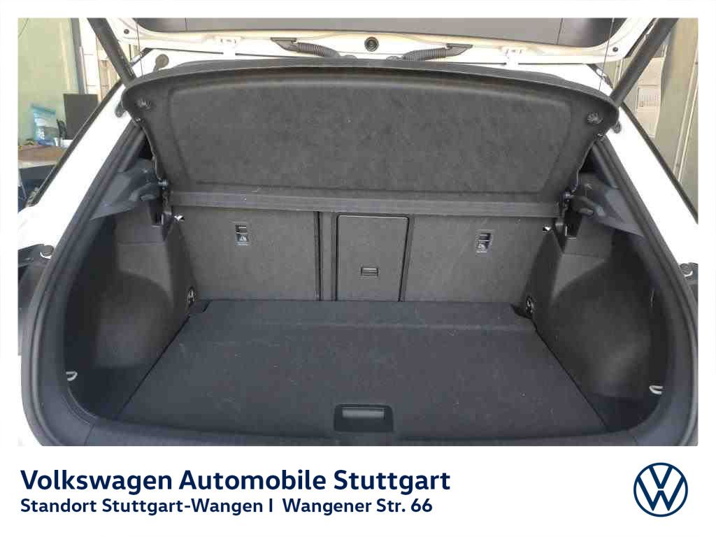 Volkswagen T-Roc 2023 г. Белый, пробег 53222 км