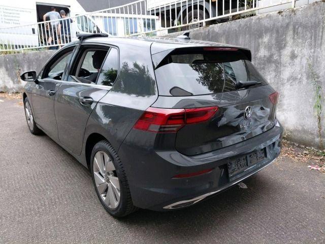 Volkswagen Golf 2024 г. Серый, пробег 28991 км