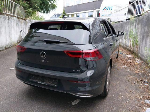 Volkswagen Golf 2024 г. Серый, пробег 28991 км