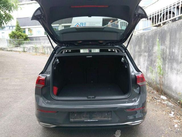 Volkswagen Golf 2024 г. Серый, пробег 28991 км