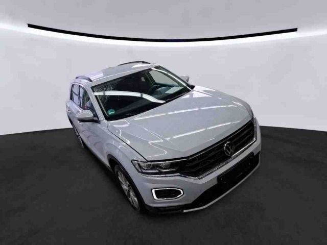 Volkswagen T-Roc 2021 г. Белый, пробег 21240 км