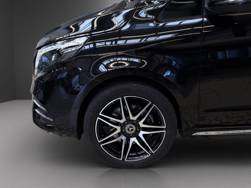Mercedes-Benz V 300 2024 г. Чёрный, пробег 17253 км
