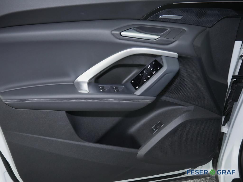 Audi Q5 2025 г. Белый, пробег 6500 км