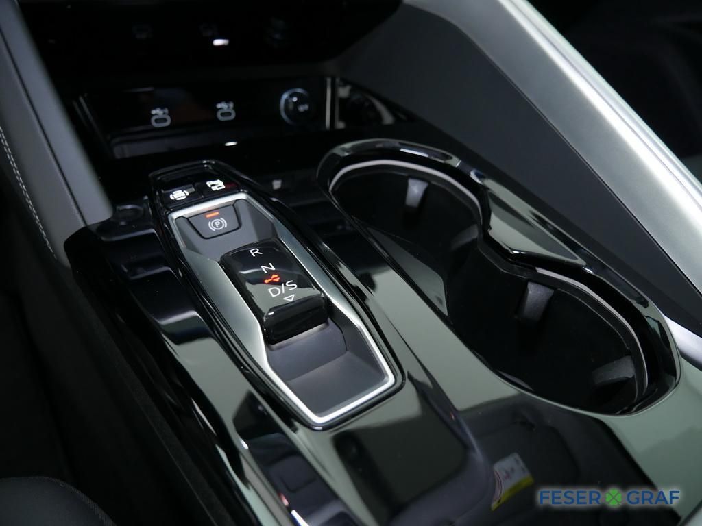 Audi Q5 2025 г. Белый, пробег 6500 км