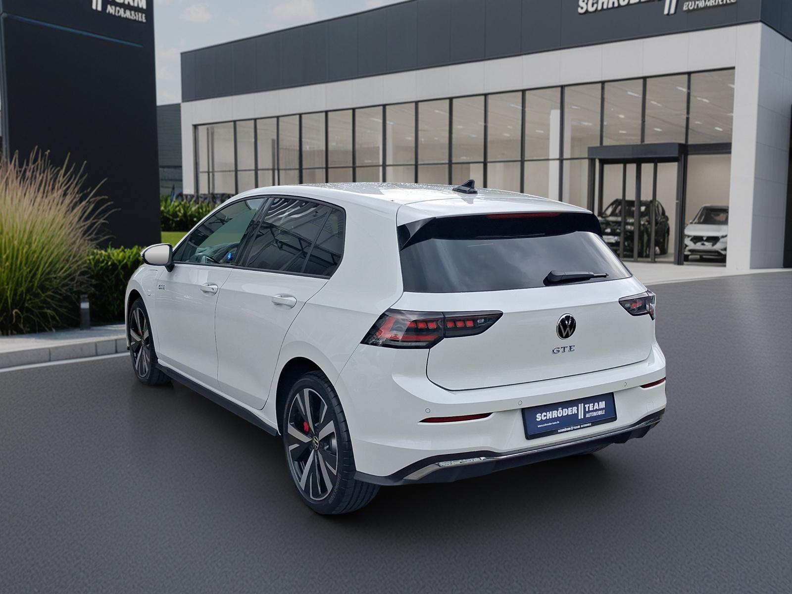 Volkswagen Golf 2025 г. Белый, пробег 24617 км